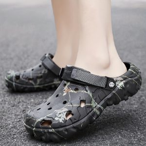 Men's Fashionable High Quality Anti-Slip Breathable Clogs